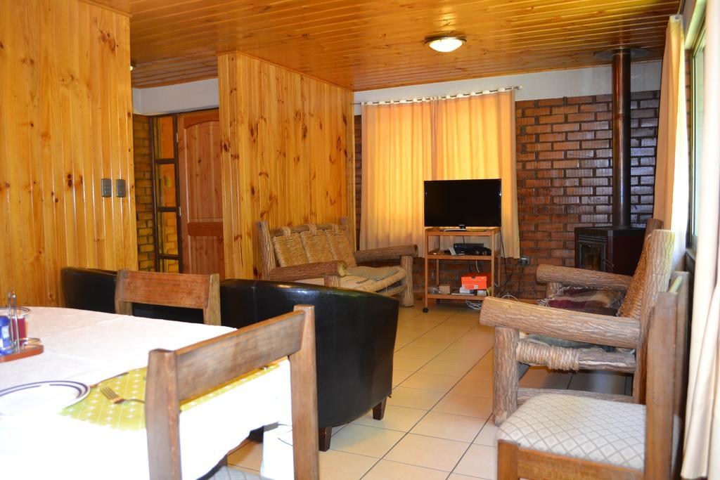 Cabanas Parque Salto Del Laja El Manzano  Rom bilde
